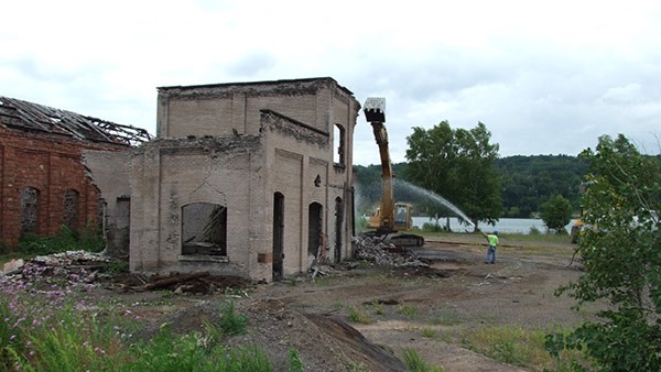 building demolition at Superfund site