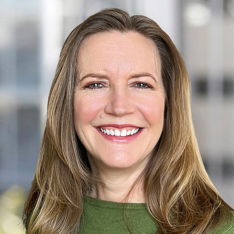 Liz Fennessy headshot