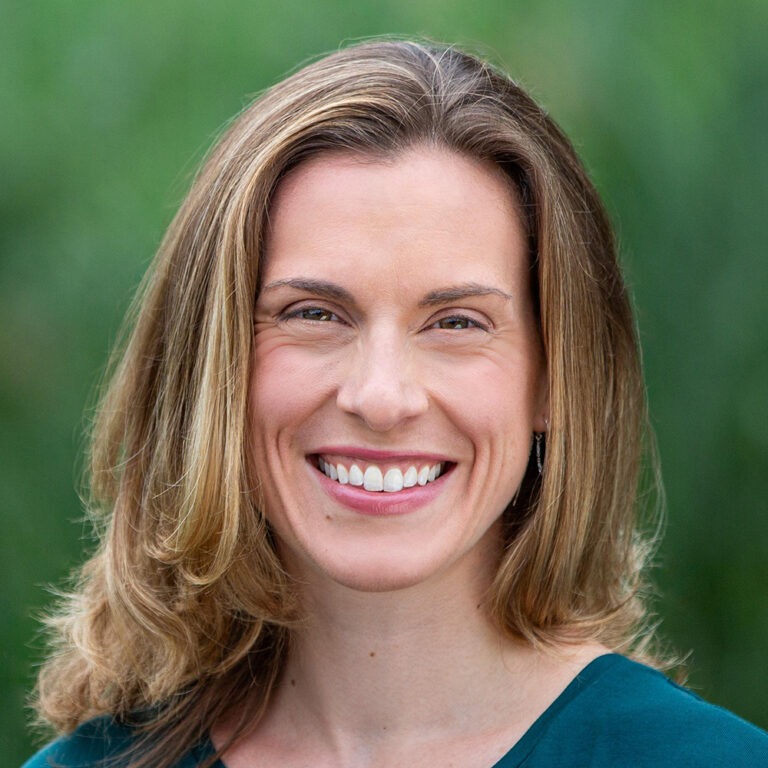 Claire Mondello headshot
