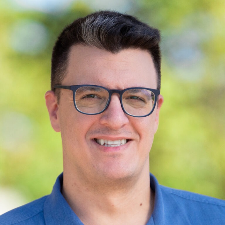 Nick Machairas headshot