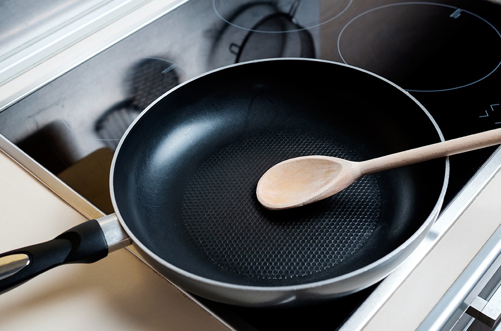 Nonstick frying pan