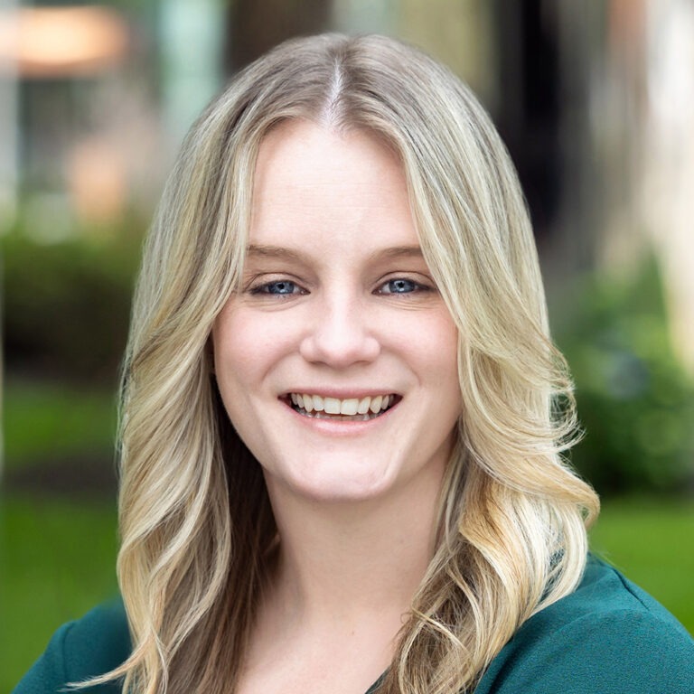 Mari Conlon headshot