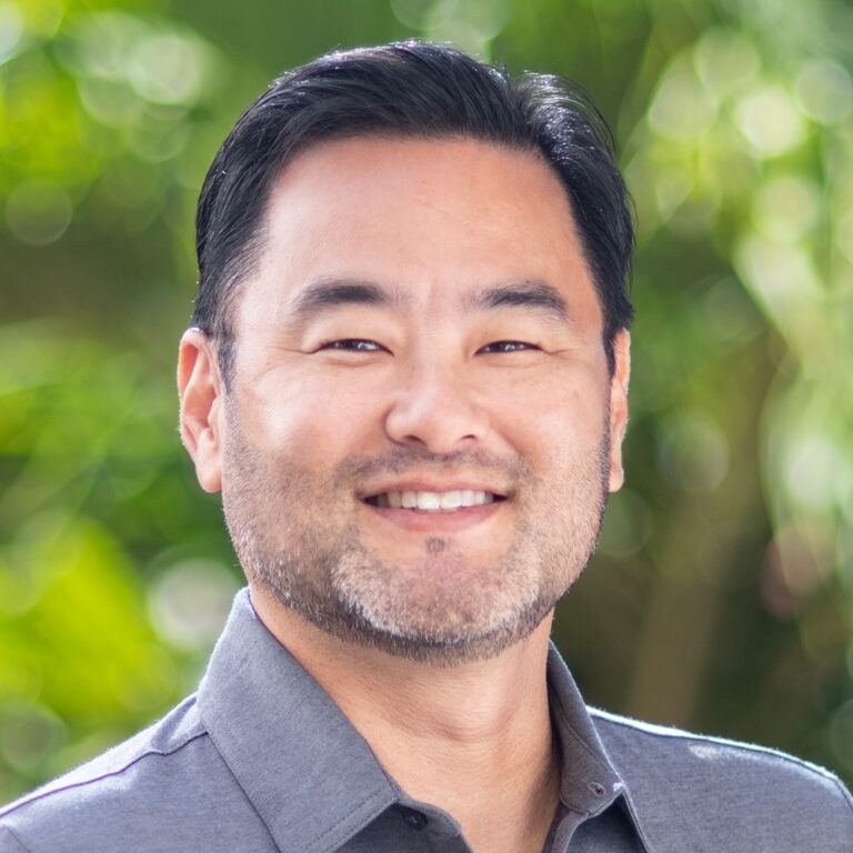 Headshot of Daniel Shinsato.