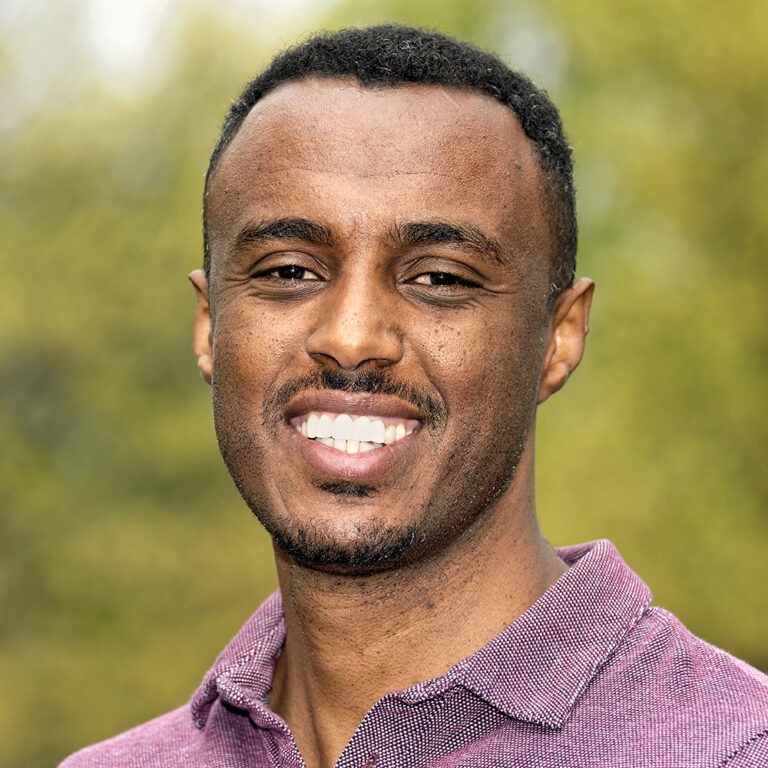 Robel Gibbe headshot