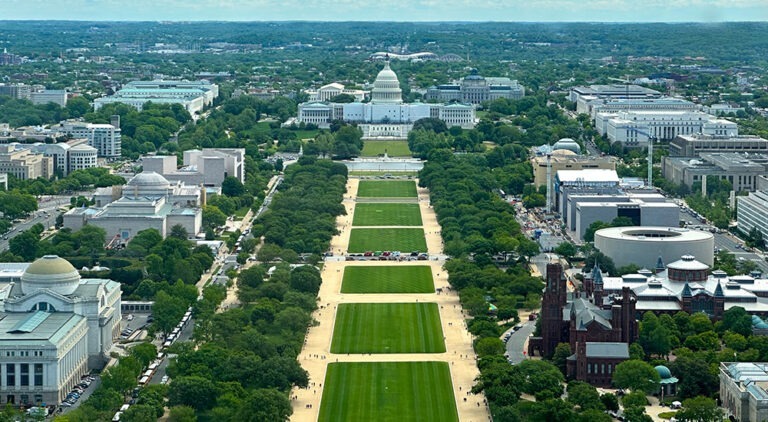 Washington Monument in Washington DC