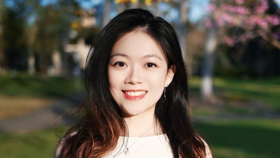 Jialin Dong headshot